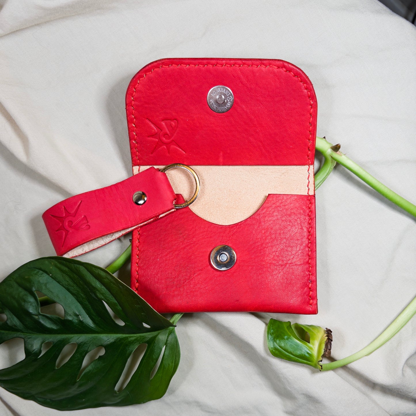 Loop Keychain + Sydney Wallet Holiday Bundle